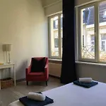 Spacious Duplex With Terrace In The Middle Of The Center גנט