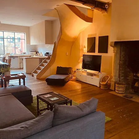 Spacious Duplex With Terrace In The Middle Of The Center Gand