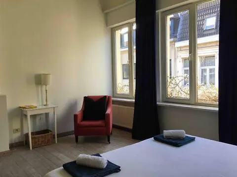 Spacious Duplex With Terrace In The Middle Of The Center Gand